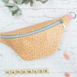 Gürteltasche – Gelb mit rosa Flecken